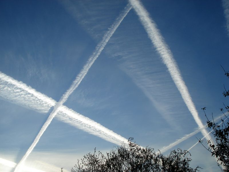 Datei:Chemtrail-1-.JPG